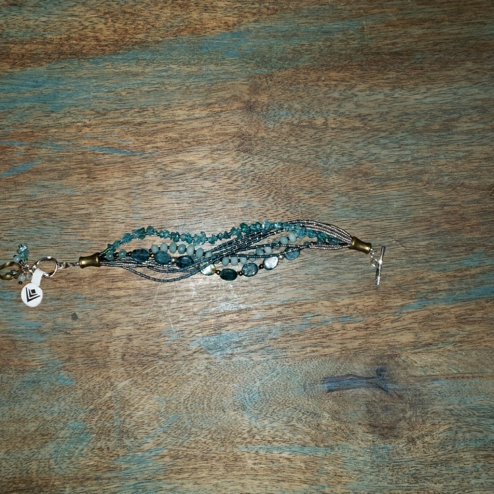 Beautiful  shades of blue 8" bracelet